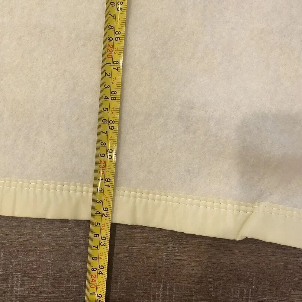Cannon Mills Blanket 68x92 Satin Trim USA Acrylic‎ Yellow Cream Color twin